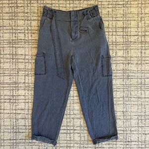 Free People pants with side pockets. Size 2.